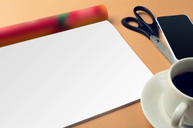 Dergi sayfaları yüksek açılı görünüş