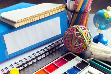 İleti örneği nesneleri dolu bir sanatçı ve Danışma