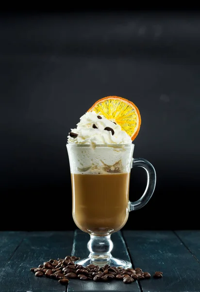 God Cocktail Mörk Bakgrund Närbild — Stockfoto