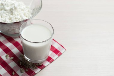 süt, süzme peynir - süt ve süt ürünleri