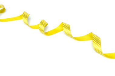 Sarı şerit izole üzerinde beyaz arka plan, yakın çekim 
