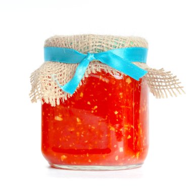 İzole üzerinde beyaz arka plan, yakın çekim konserve sebze cam kavanoz 