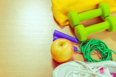 Çeşitli spor malzemeleri kullanıma hazır