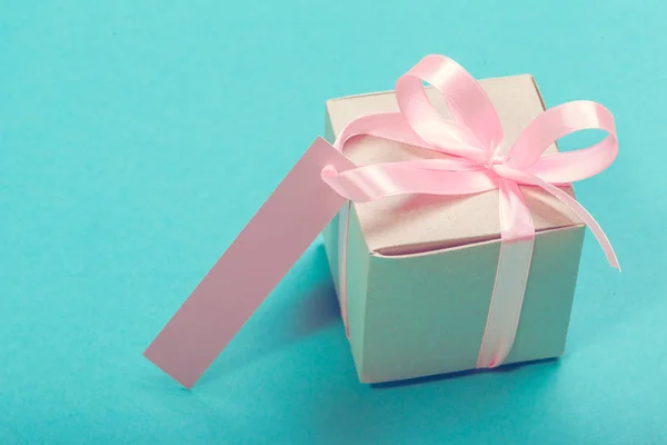 礼品盒与礼品标签 情人节 — 图库照片