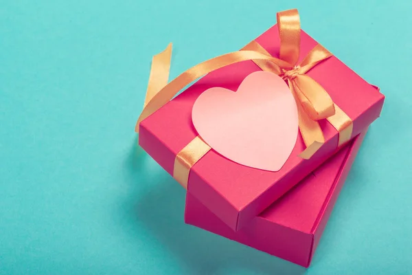 Подарочная Коробка Подарочной Биркой День Святого Валентина — стоковое фото