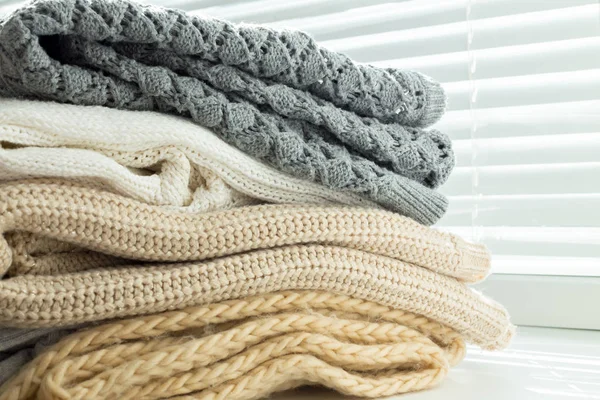 Kazak örme yığını beyaz rahat 