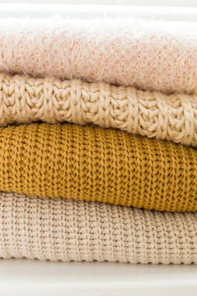 Kazak örme yığını beyaz rahat 