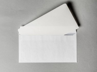 çok Close-up beyaz boş zarflar 