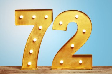 Ampulleri parlayan ile büyük plastik numaraları