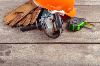 büyük inşaat araçları kümesi  