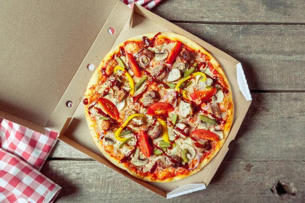 taze lezzetli pizza, yakın