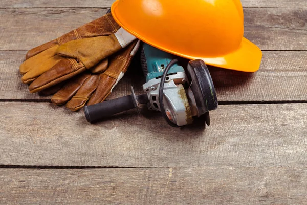 büyük inşaat araçları kümesi  