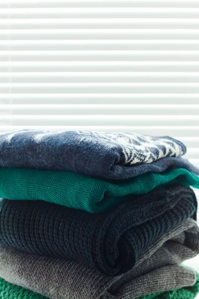 Kazak örme yığını beyaz rahat 