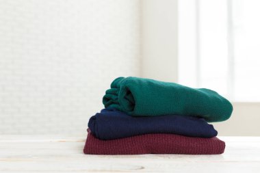 Kazak örme yığını beyaz rahat 