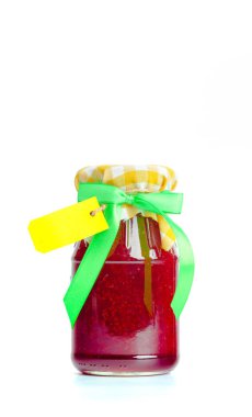 Cam kavanoz reçel beyaz arka plan üzerinde izole ile