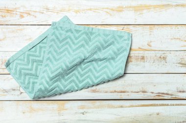 Peçete ahşap arka plan üzerinde yukarıdan