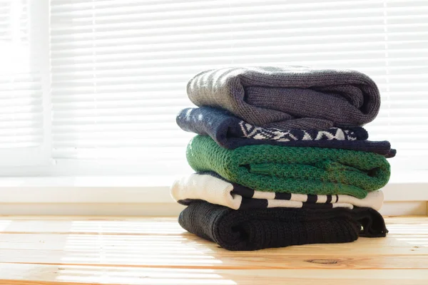 Kazak örme yığını beyaz rahat 