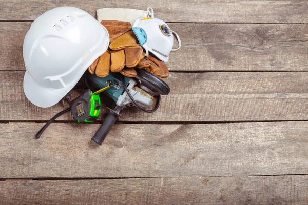 büyük inşaat araçları kümesi  