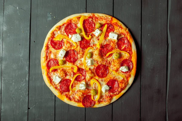 taze lezzetli pizza, yakın