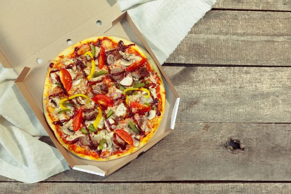 taze lezzetli pizza, yakın