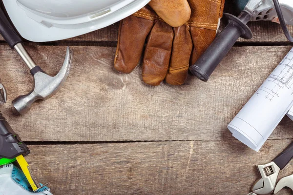 büyük inşaat araçları kümesi  