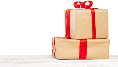 Eski masada hediyeler yığını önden görünümü