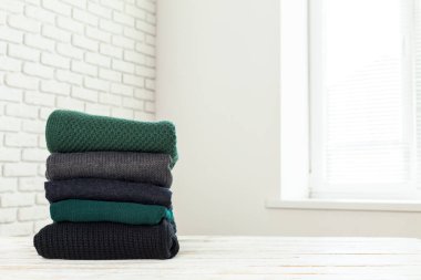 Kazak örme yığını beyaz rahat 