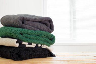 Kazak örme yığını beyaz rahat 