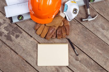 büyük inşaat araçları kümesi  