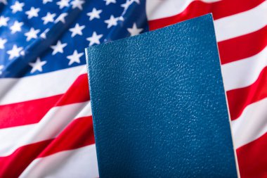 İncil Amerikan bayrağı döşeme