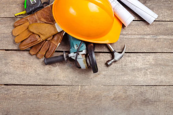 büyük inşaat araçları kümesi  