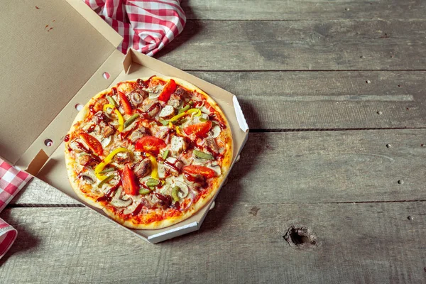 taze lezzetli pizza, yakın