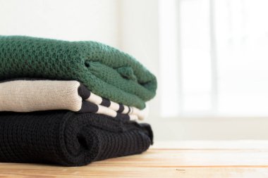 Kazak örme yığını beyaz rahat 