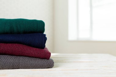 Kazak örme yığını beyaz rahat 