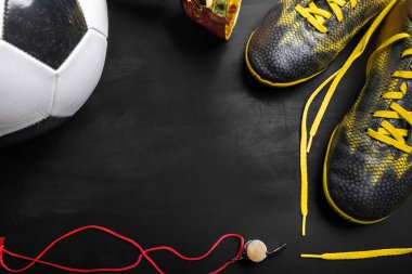 Trophy Kupası ve futbol topu 