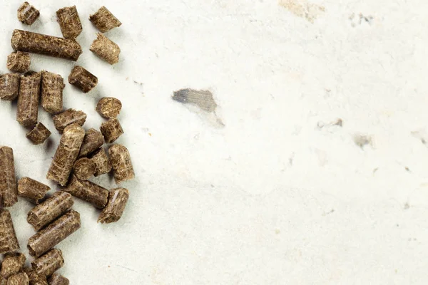 Enerji. Masadaki topaklar.