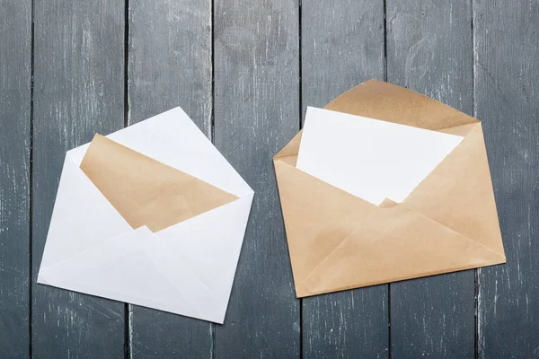 Boş zarflar, fotoğrafı yakın