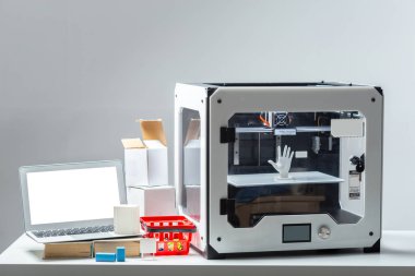 modern 3d printerlere harcama maddeler tablosundaki, yakın çekim 