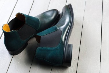 Deri erkek ayakkabı görünümü Kapat