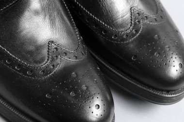 Deri erkek ayakkabı görünümü Kapat