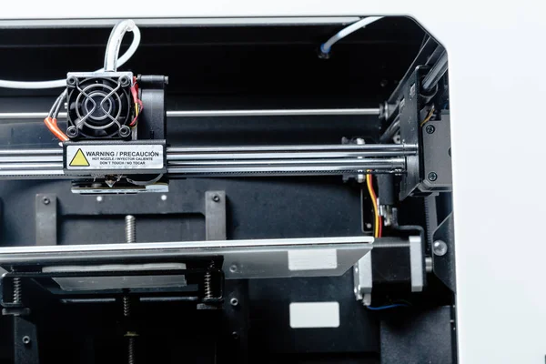 关闭现代3D 打印机的详细信息 — 图库照片