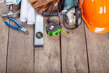 büyük inşaat araçları kümesi  