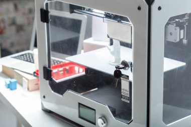 3D baskı devam ediyor, yenilik teknolojileri kavramı