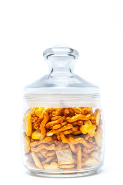 tanımlama bilgilerini bretzels beyaz arka plan üzerinde