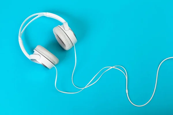 Auriculares Sobre Fondo Azul — Foto de Stock