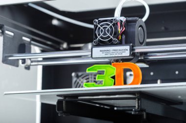 3D baskı devam ediyor, yenilik teknolojileri kavramı