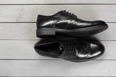 Deri erkek ayakkabı görünümü Kapat