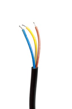 Beyaz arkaplanda elektrik kablosu