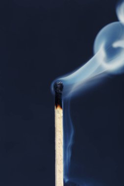 Duman ve soluk maç görünümü Kapat