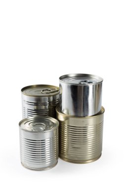 Beyaz arka plan üzerinde izole metal kutular